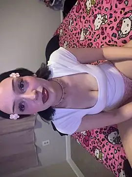 Snapshot of strwbrrymilk chatting on 22, 2, 2026 strwbrrymilk online show from 22, 2, 2026