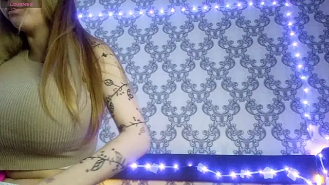 Snapshot of VictoriaDeese chatting on 24, 3, 2026 VictoriaDeese online show from 24, 3, 2026