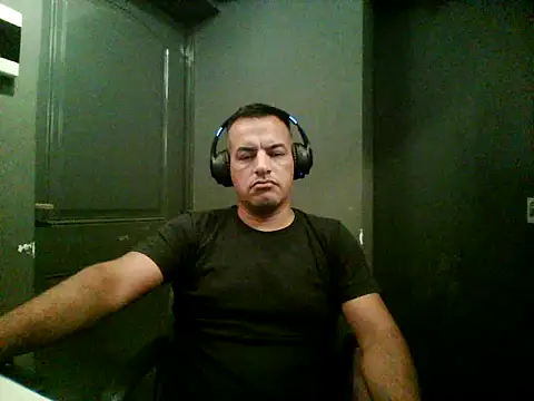 Snapshot of Valenthe26 chatting on 17, 2, 2026 Valenthe26 online show from 17, 2, 2026