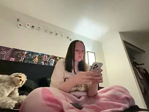 pinkhairfun16 online show from 10, 6, 2026