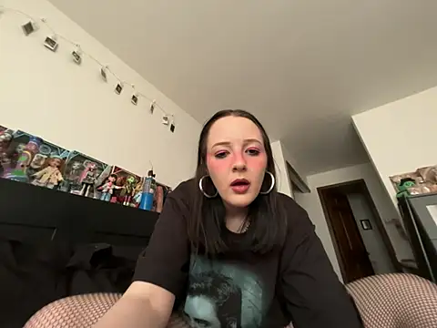 pinkhairfun16 online show from 29, 6, 2026