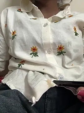 meenu cuties online show from 31, 3, 2026