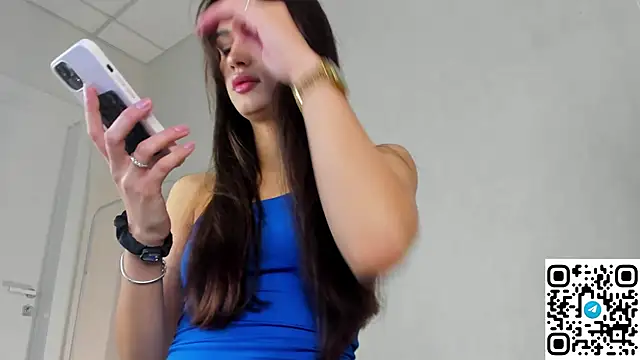 Snapshot of Adele_Lanea chatting on 8, 4, 2026 Adele Lanea online show from 8, 4, 2026