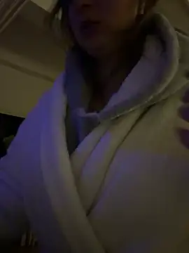 Snapshot of Frenchgirl45 chatting on 4, 4, 2026 Frenchgirl45 online show from 4, 4, 2026