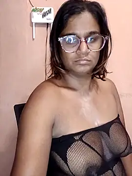 Snapshot of indianstrawberrylips4u chatting on 30, 4, 2026 indianstrawberrylips4u online show from 30, 4, 2026
