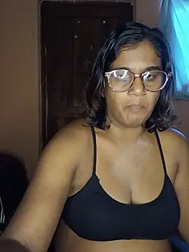 Snapshot of indianstrawberrylips4u chatting on 19, 6, 2026 indianstrawberrylips4u online show from 19, 6, 2026