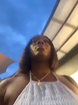 ZarahFerreira online show from 10, 3, 2026