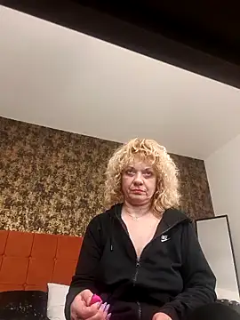 Snapshot of LaireeFelini chatting on 18, 2, 2026 LaireeFelini online show from 18, 2, 2026