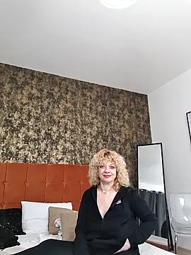 Snapshot of LaireeFelini chatting on 23, 2, 2026 LaireeFelini online show from 23, 2, 2026