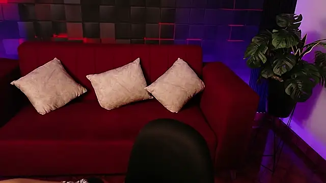 Snapshot of Alessia_Monroe_ chatting on 27, 5, 2026 Alessia Monroe online show from 27, 5, 2026