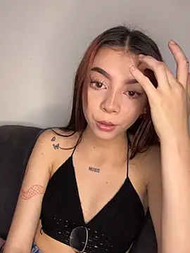 Snapshot of MelLove_ chatting on 10, 3, 2026 MelLove online show from 10, 3, 2026
