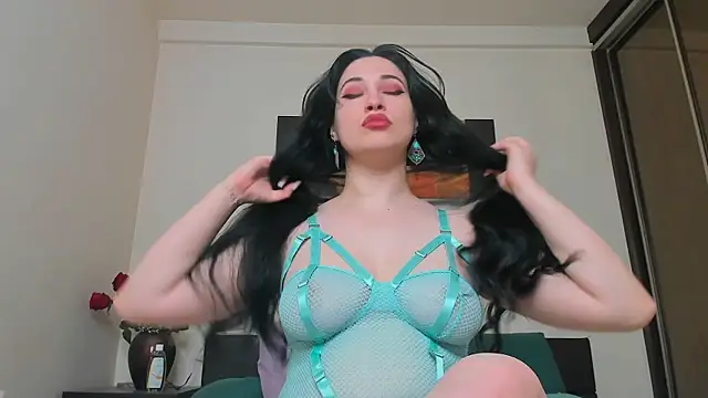 Snapshot of GoldenLunaa chatting on 17, 5, 2026 GoldenLunaa online show from 17, 5, 2026