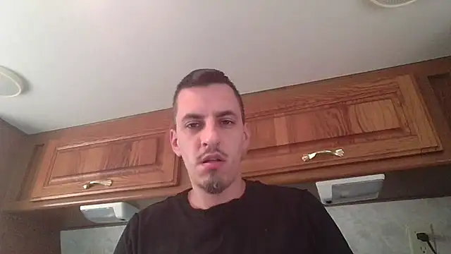 Snapshot of luverrboyy chatting on 14, 7, 2026 luverrboyy online show from 14, 7, 2026