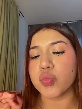 scarleth marquezz online show from 11, 4, 2026