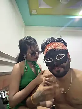 Snapshot of sizzler_hotz chatting on 6, 4, 2026 sizzler hotz online show from 6, 4, 2026