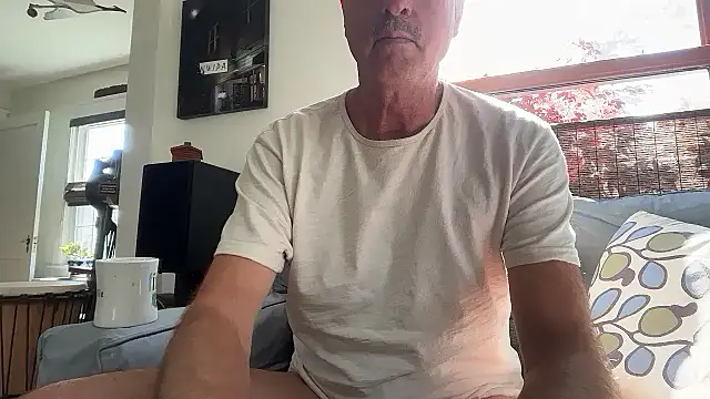 Snapshot of Guy__Grey chatting on 1, 6, 2026 Guy Grey online show from 1, 6, 2026