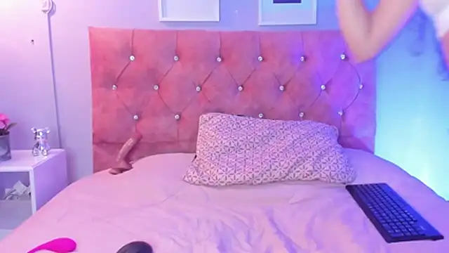 lilirousee online show from 22, 3, 2026