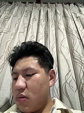 Snapshot of zhuendong000001 chatting on 25, 5, 2026 zhuendong000001 online show from 25, 5, 2026
