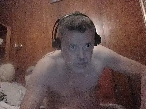 Snapshot of PilotingMuchness chatting on 14, 5, 2026 PilotingMuchness online show from 14, 5, 2026
