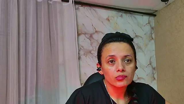 QueenSallyDesire online show from 10, 4, 2026