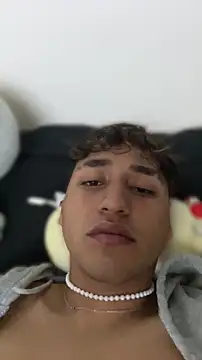 Snapshot of Alejandroml2 chatting on 8, 4, 2026 Alejandroml2 online show from 8, 4, 2026