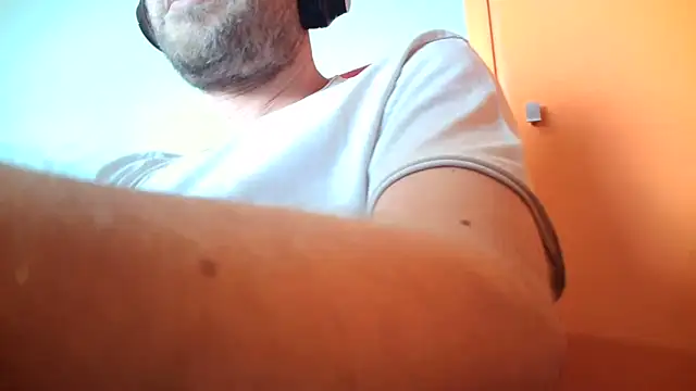 Snapshot of truble78 chatting on 16, 6, 2026 truble78 online show from 16, 6, 2026