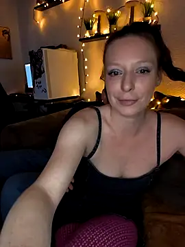 ZaramourXMrX online show from 3, 3, 2026