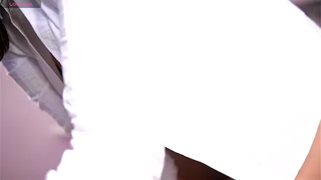 Playful Issa online show from 2, 3, 2026