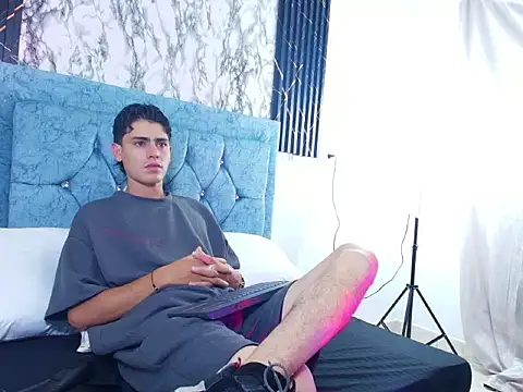 Snapshot of Damnian_xx chatting on 3, 3, 2026 Damnian xx online show from 3, 3, 2026