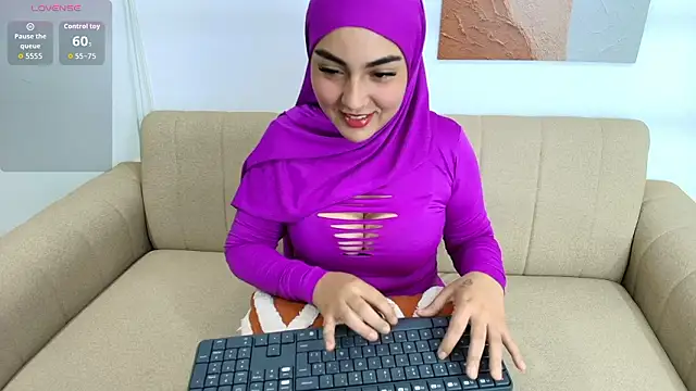 Snapshot of Malika_Noor chatting on 28, 2, 2026 Malika Noor online show from 28, 2, 2026