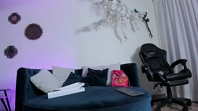 Snapshot of Madisson_Edwards chatting on 11, 3, 2026 Madisson Edwards online show from 11, 3, 2026