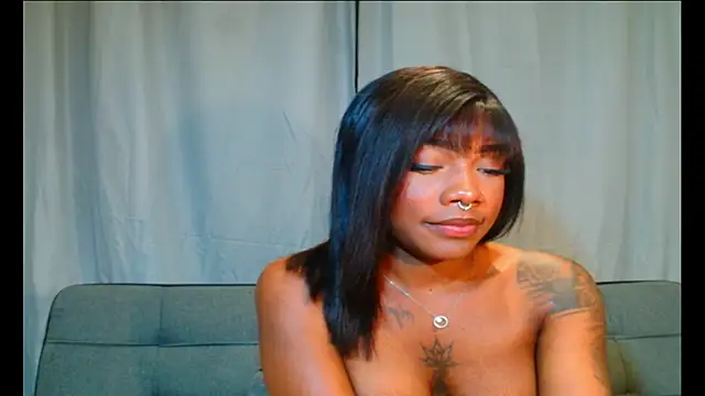 Zoe242103 online show from 14, 5, 2026