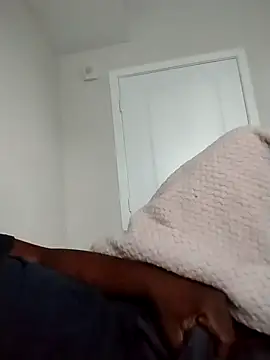 makeherfeelg online show from 13, 4, 2026