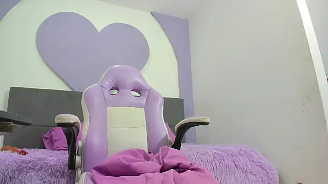 karola cute  online show from 27, 3, 2026