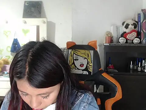 dulcecandy1919 online show from 4, 3, 2026