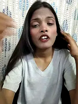 Snapshot of iam-anshika chatting on 15, 4, 2026 iam-anshika online show from 15, 4, 2026