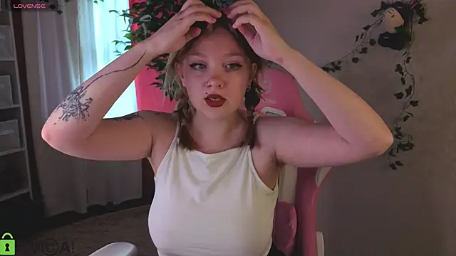 Snapshot of Margo_Ring chatting on 25, 4, 2026 Margo Ring online show from 25, 4, 2026