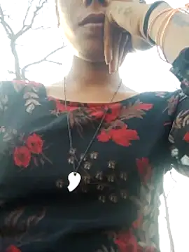 wifedesi7050 online show from 9, 4, 2026