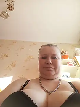 Snapshot of KiraStanton chatting on 13, 6, 2026 KiraStanton online show from 13, 6, 2026