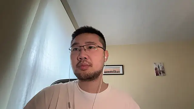 Snapshot of jasonryu2025 chatting on 4, 4, 2026 jasonryu2025 online show from 4, 4, 2026