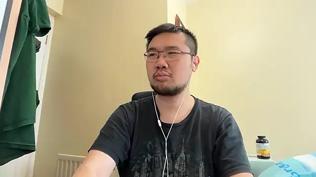 Snapshot of jasonryu2025 chatting on 15, 5, 2026 jasonryu2025 online show from 15, 5, 2026