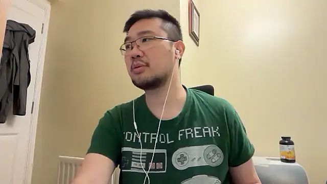 Snapshot of jasonryu2025 chatting on 15, 5, 2026 jasonryu2025 online show from 15, 5, 2026