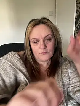 Snapshot of Busty-GilfQuinn chatting on 27, 2, 2026 Busty-GilfQuinn online show from 27, 2, 2026