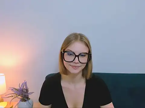 StormiSmooth online show from 26, 3, 2026