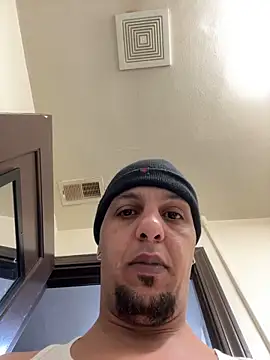 Snapshot of Luyandowt chatting on 26, 2, 2026 Luyandowt online show from 26, 2, 2026