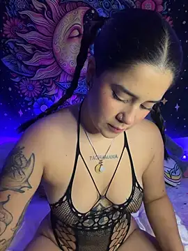 Snapshot of QueenNatt chatting on 23, 2, 2026 QueenNatt online show from 23, 2, 2026