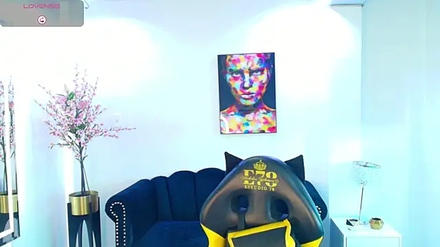 Chloe meoww online show from 19, 3, 2026