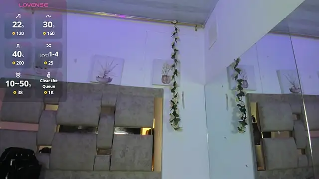 Iris Black online show from 18, 4, 2026