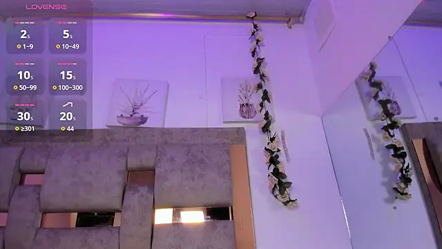 Iris Black online show from 18, 4, 2026