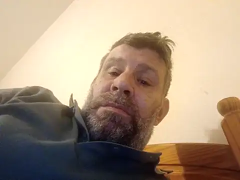 Snapshot of stud2512 chatting on 13, 3, 2026 stud2512 online show from 13, 3, 2026